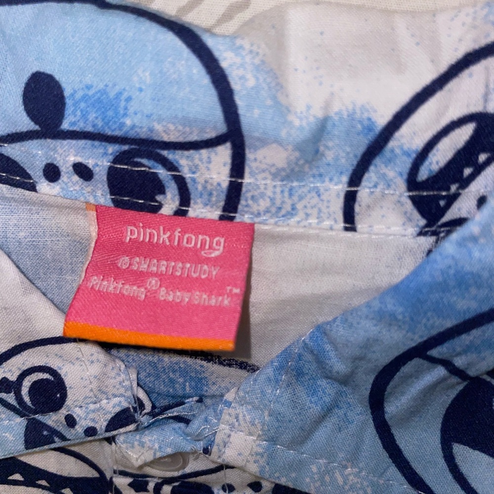 Button down - Picture 3 of 3